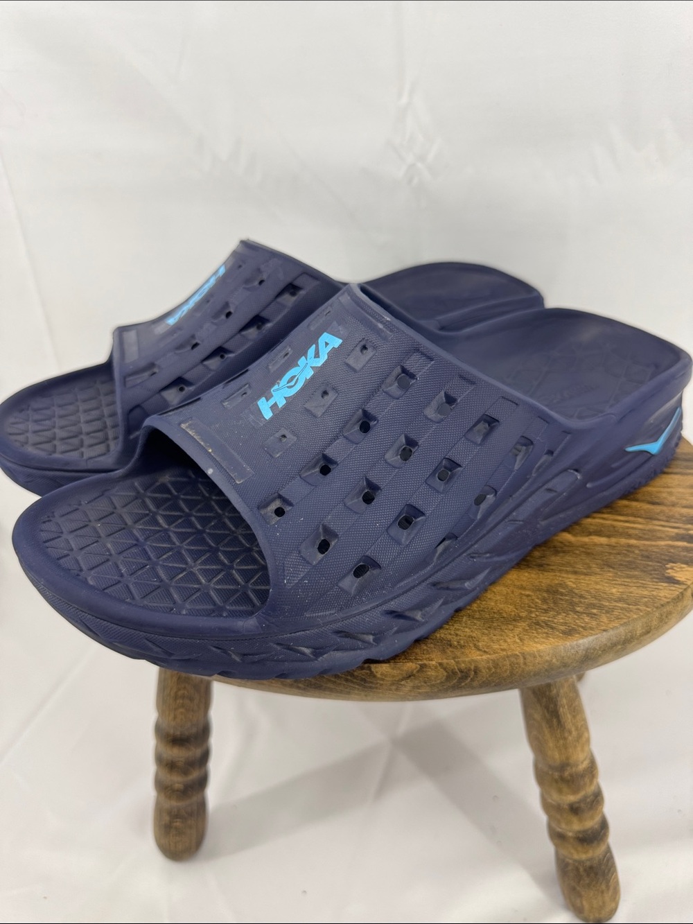 Hoka Mens ORA Recovery Slides Sandals in Navy w/ Light Blue, sz 10